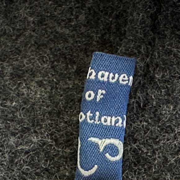 Harry Potter Gryffindor™ XS Youth Lambswool Sweater Uniform Made in Scotland EUC - Picture 12 of 14